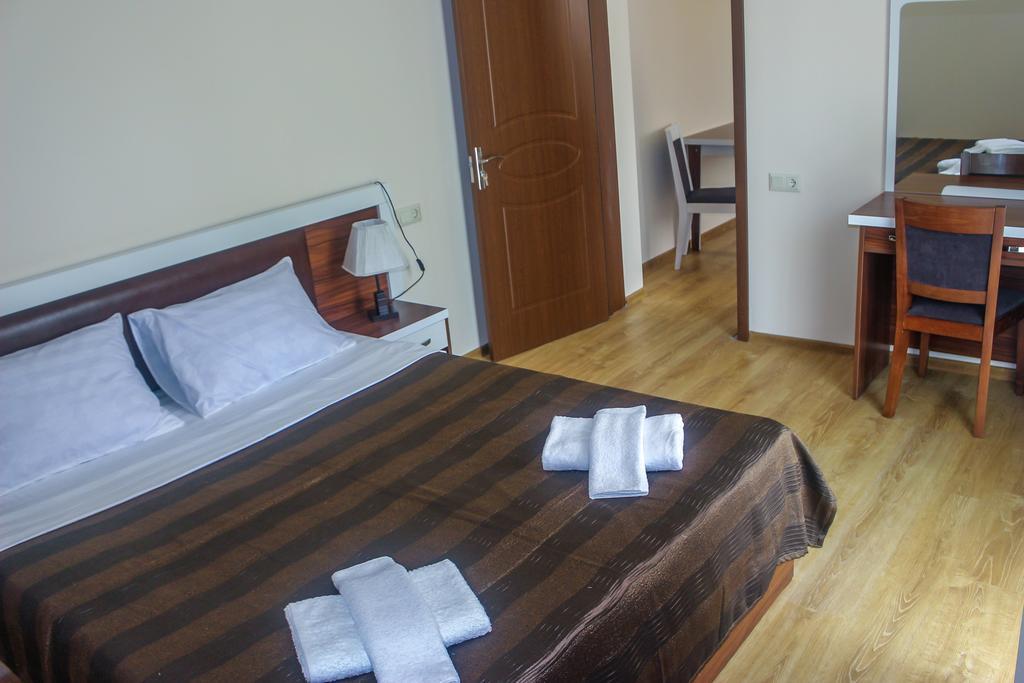 Golden Fleece Hotel Ureki Εξωτερικό φωτογραφία